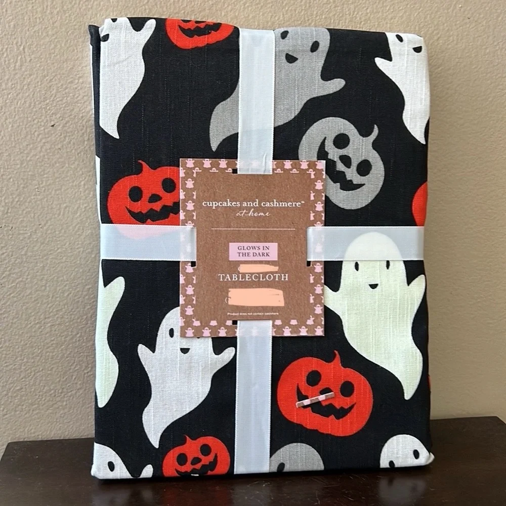 Cupcakes & Cashmere Halloween Tablecloth Glow In The Dark 60”x84” Ghost Pumpkin